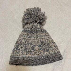 Women’s Gray & Cream Knit Pom-Pom Wool Hat